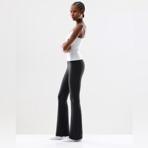 Aritzia Golden LIFE Cheeky Hi-Rise Flare Legging